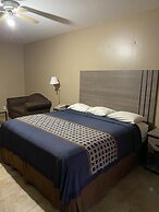 Los Fresnos Inn and Suites