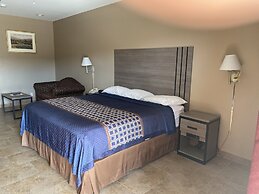 Los Fresnos Inn and Suites