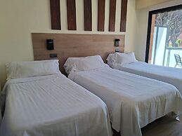 Hotel 153