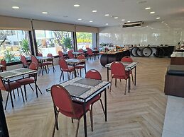 Hotel 153