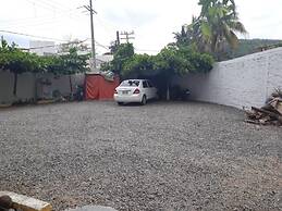 Hotel y Bungalows Los Arcos