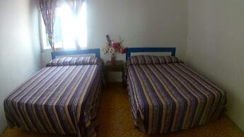 Hotel y Bungalows Los Arcos