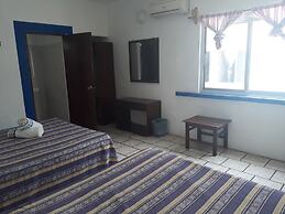 Hotel y Bungalows Los Arcos