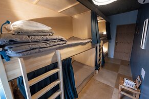 KAMP Houkan-cho Backpacker's Inn & Lounge - Hostel