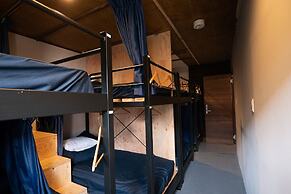 KAMP Houkan-cho Backpacker's Inn & Lounge - Hostel