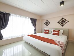 OYO 983 The Private Hotel