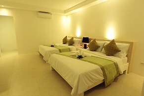 Casa Pilar Beach Resort