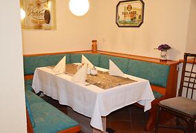 Hotel Restaurant Zur Hallenburg