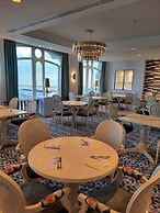 Beach Palace Hotel