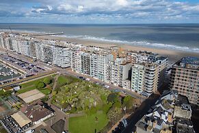 Beach Palace Hotel by CW Hotel Collection