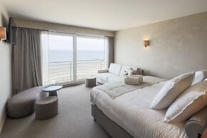 Beach Palace Hotel
