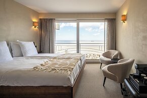 Beach Palace Hotel