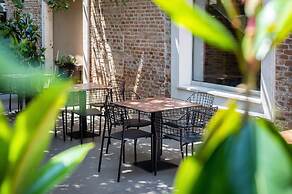 Azur Palace Luxury Rooms