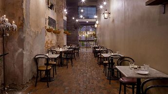 The Barnett - JDV by Hyatt
