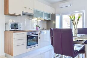 Luxury Apartments Villa Tea