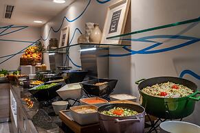 Medora Auri Family Beach Hotel