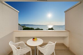 Medora Auri Family Beach Hotel