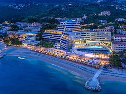 Medora Auri Family Beach Hotel