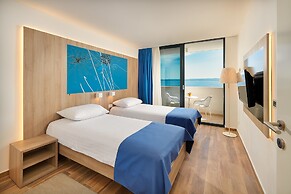 Medora Auri Family Beach Hotel