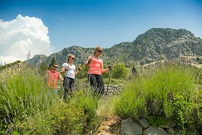 Medora Auri Family Beach Hotel