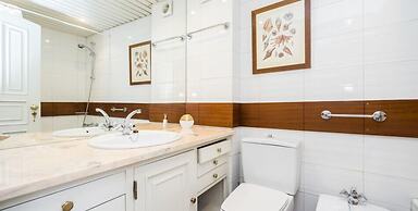 Lisbon Apartments near River