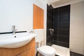 Lisbon Low Cost Apartments