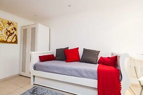 Lisbon Low Cost Apartments