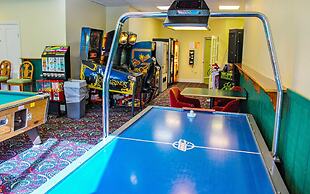 Discovery Beach Resort