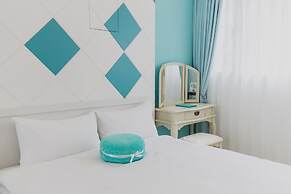 Welcome The Sun Enjoy The Moon