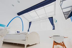 Welcome The Sun Enjoy The Moon