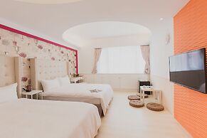 Welcome The Sun Enjoy The Moon