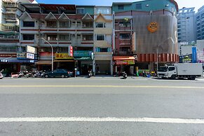 Welcome The Sun Enjoy The Moon