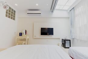 Welcome The Sun Enjoy The Moon