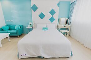 Welcome The Sun Enjoy The Moon