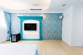 Welcome The Sun Enjoy The Moon