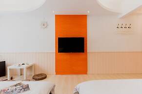 Welcome The Sun Enjoy The Moon