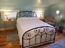 The Blackberry Inn Bed & Breakfast