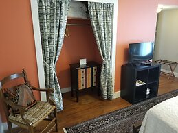 The Blackberry Inn Bed & Breakfast