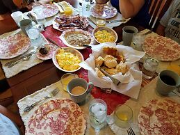 The Blackberry Inn Bed & Breakfast