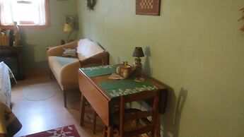 Buffalo Creek Bed & Breakfast