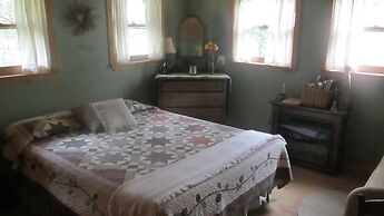 Buffalo Creek Bed & Breakfast