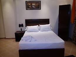Glorious Hotel