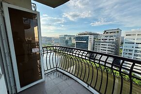 Extremeli Suites Manila powered by Cocotel