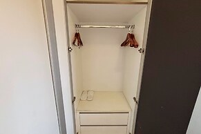 Extremeli Suites Manila powered by Cocotel