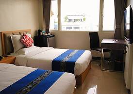 Extremeli Suites