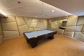 Extremeli Suites Manila powered by Cocotel