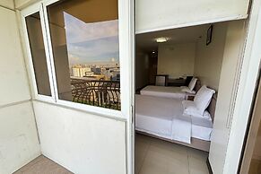 Extremeli Suites Manila powered by Cocotel