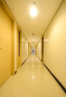 Extremeli Suites Manila powered by Cocotel