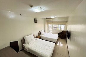 Extremeli Suites Manila powered by Cocotel