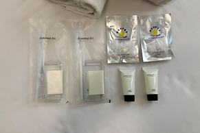 Extremeli Suites Manila powered by Cocotel